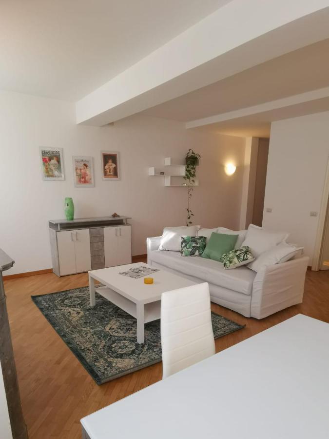 Parma Central Apartments Exteriör bild